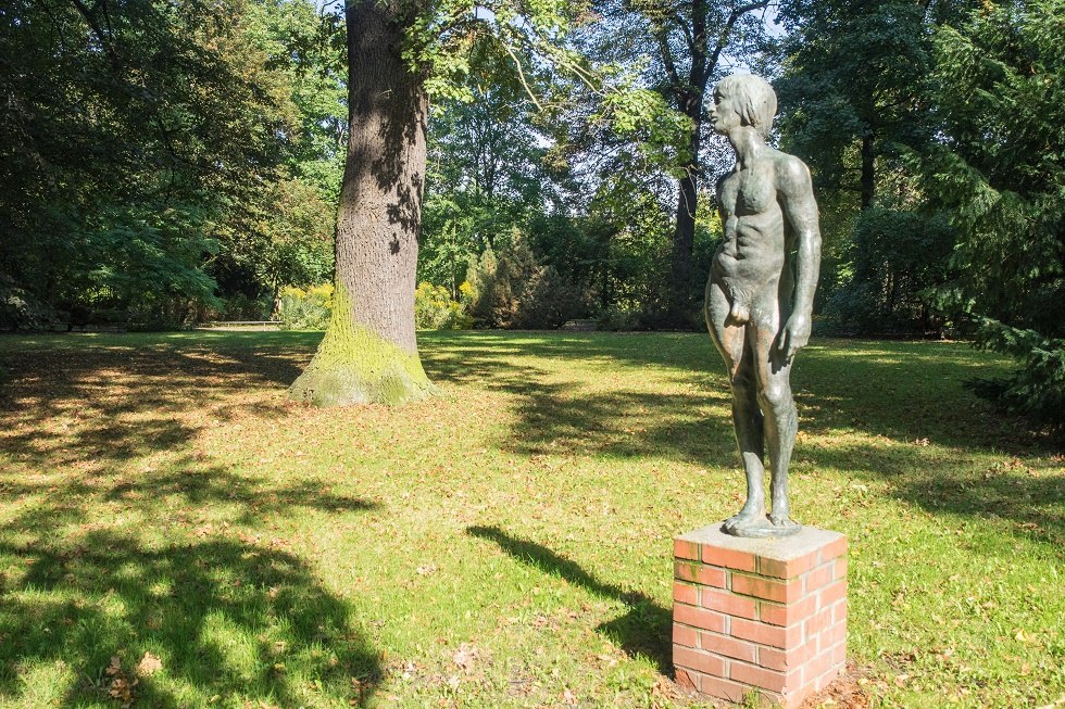 Bronzen jongen (sculptuur van de beeldhouwer Horst Brühmann), © Frank Burger