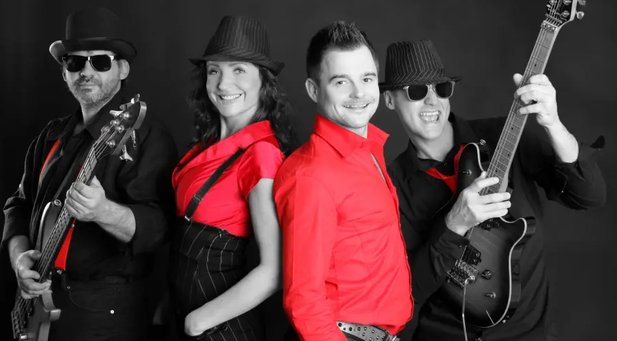 © Lacy Talks Party Band
