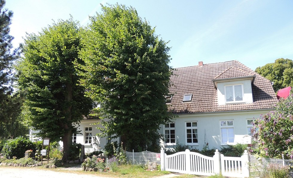 Manor house in Neuhof, &copy; Kurverwaltung Insel Poel