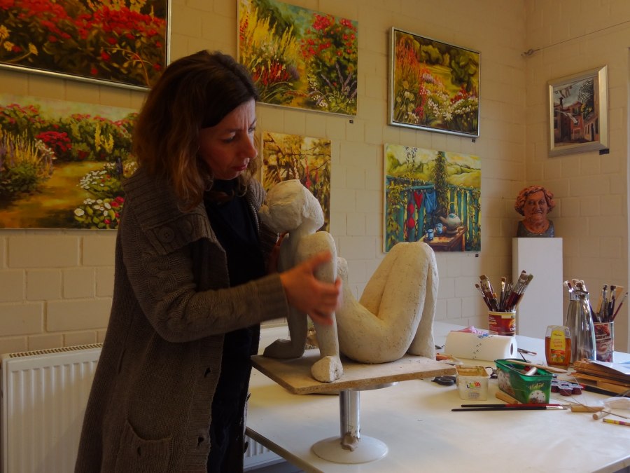 Christine Radecke modeling a sculpture, © Christine Radecke Christine Radecke modeling a sculpture, © Christine Radecke