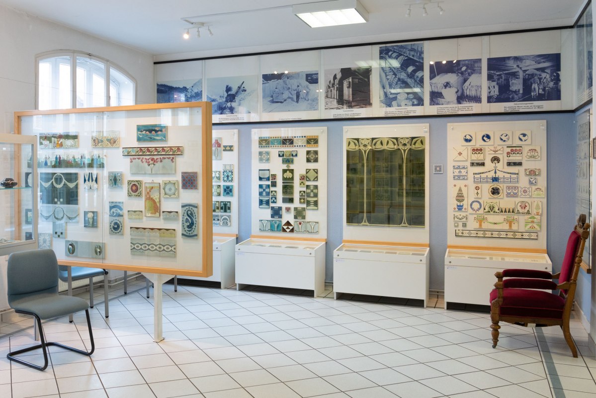 Op 500 vierkante meter worden meer dan 2000 historische tegels tentoongesteld die dateren van ongeveer 1880 tot 1925. // © Stadtinformation Boizenburg Elbe Op 500 vierkante meter worden meer dan 2000 historische tegels tentoongesteld die dateren van ongeveer 1880 tot 1925. // © Stadtinformation Boizenburg Elbe