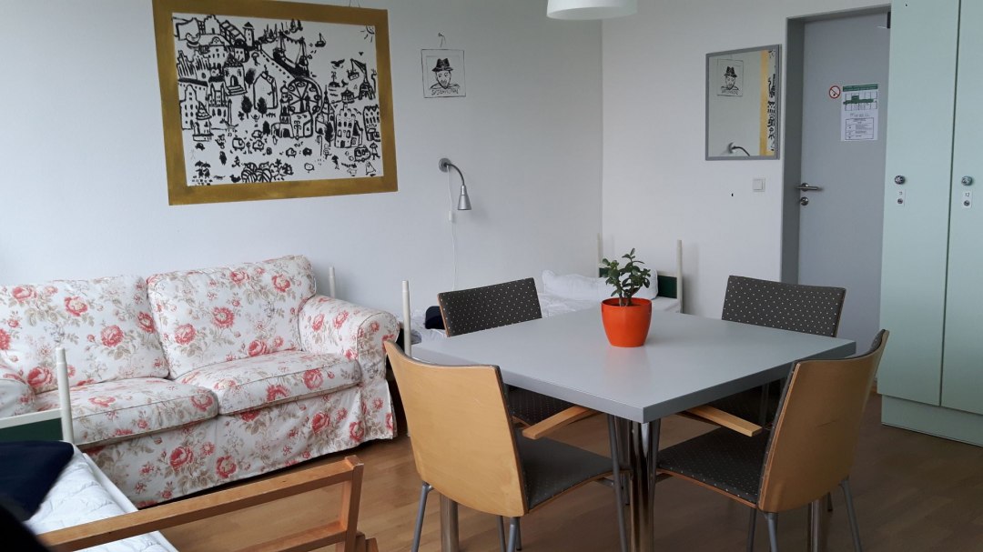 1920x1080 4-bett, © Hostel Stralsund