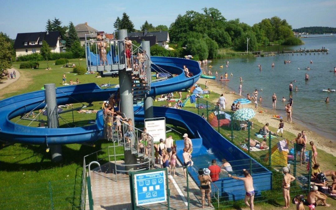 Volksbad waterglijbaan, © Stadt Waren (Müritz)