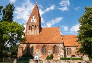 Kirche von der S&uuml;dseite fotografiert // &copy; Frank Burger