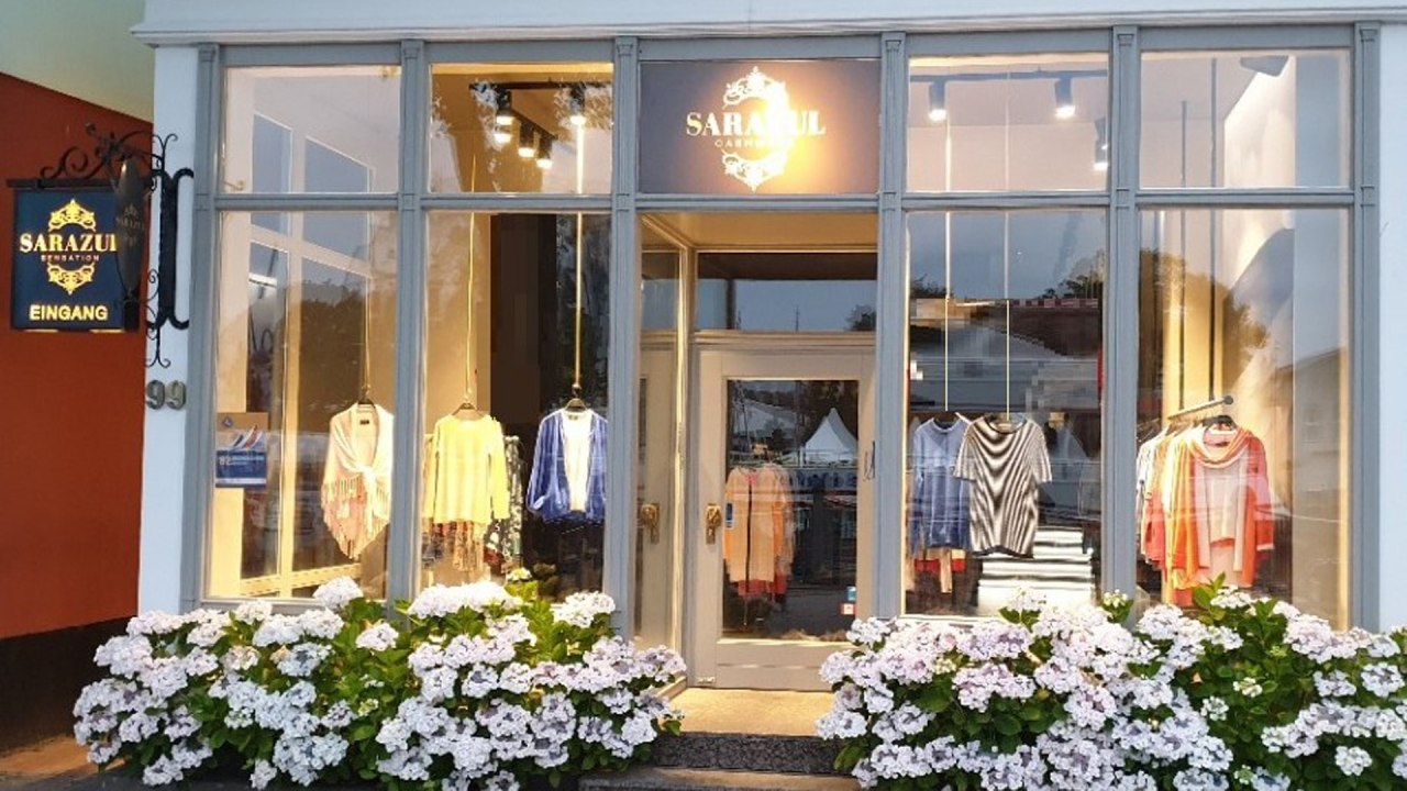 Finest fine cashmere at Sarazul in Warnemünde // © Sarazul Finest fine cashmere at Sarazul in Warnemünde // © Sarazul