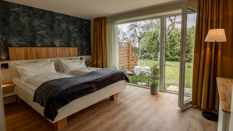 Exclusieve tweepersoonskamer met terras, © Hotel Ostseeland