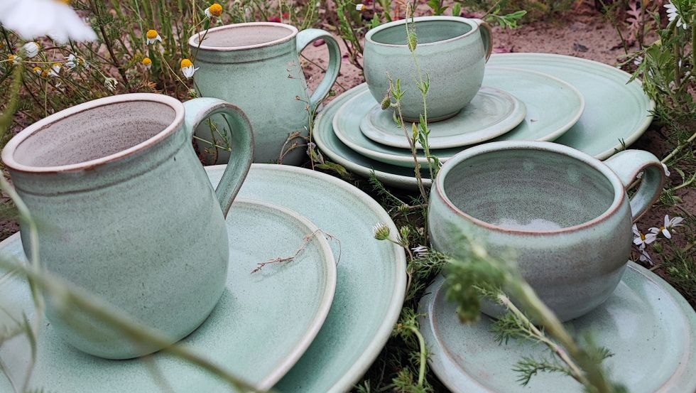 Green tableware, &copy; Katharina Faust