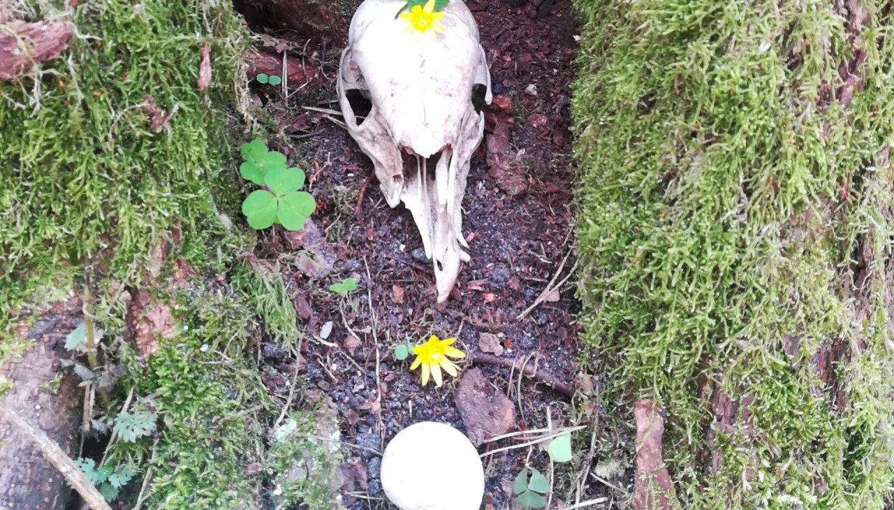 kleine-kultstaette, © Britta Deadelow-Seydl kleine-kultstaette, © Britta Deadelow-Seydl