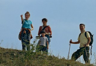 &copy; &copy; Grandfilm