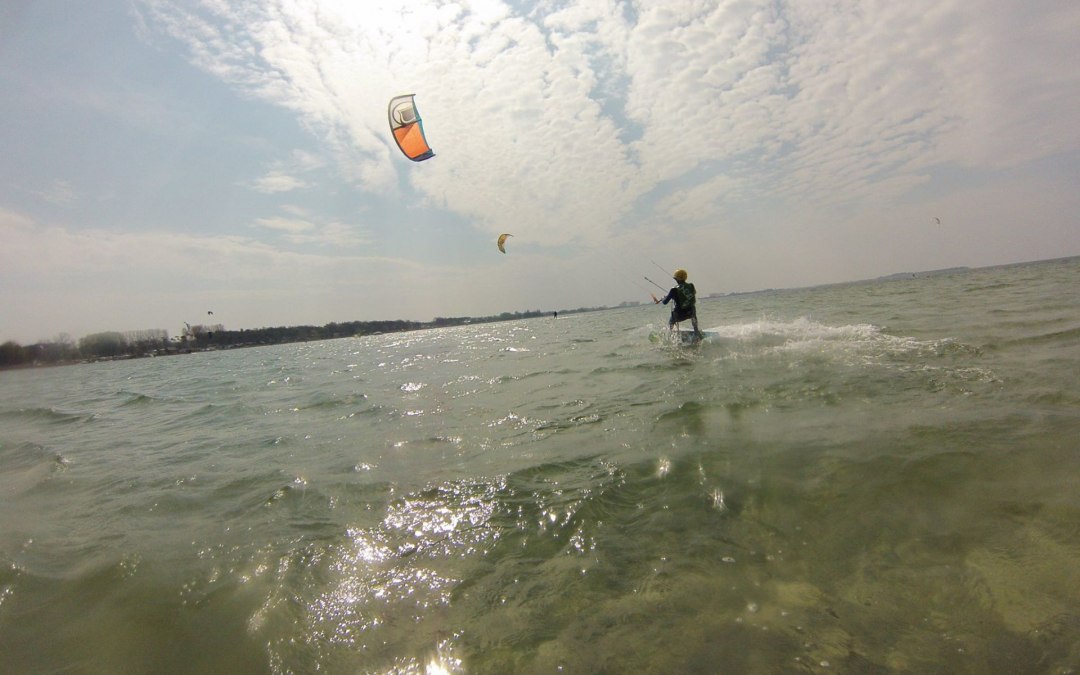 Glijden over het water - een ongelooflijk gevoel, © Kitesurfschule Pepelow