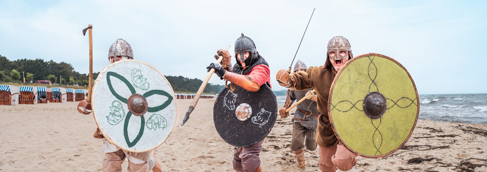 Vikingaanval op het strand van Göhren: Op ze met brullen!