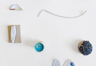 Wieloczęściowy, ceramiczny, 62 x 50 cm // © Dana JES Wieloczęściowy, ceramiczny, 62 x 50 cm // © Dana JES