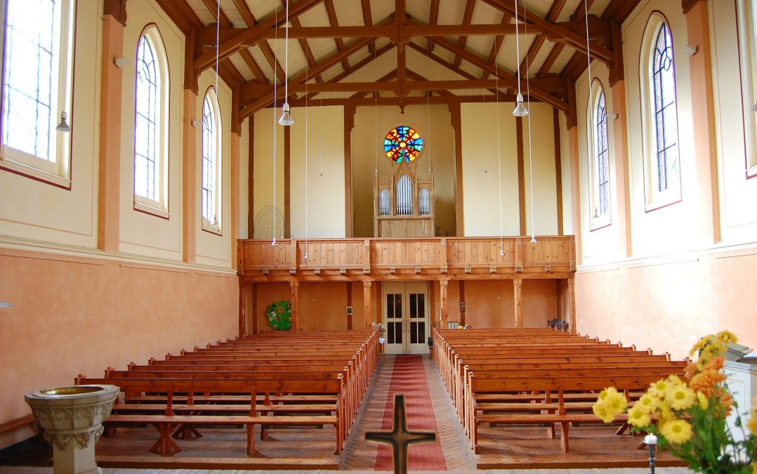 Interior view of the village church with organ and wooden entablature, © Foto: Karl-Georg Haustein Interior view of the village church with organ and wooden entablature, © Foto: Karl-Georg Haustein