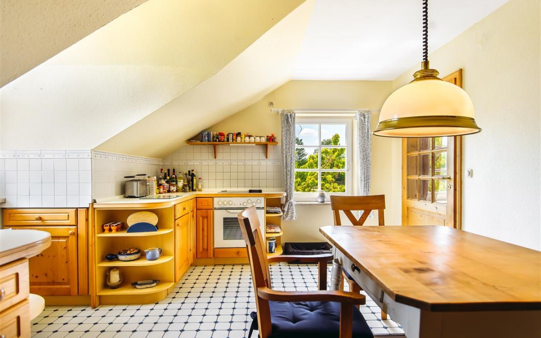 Lichte keuken en eethoek, © Bombis
