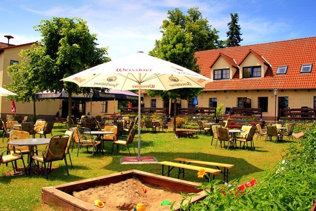 Ogródek piwny Wirtshaus zur Eibe // © Ferienkontor Ogródek piwny Wirtshaus zur Eibe // © Ferienkontor