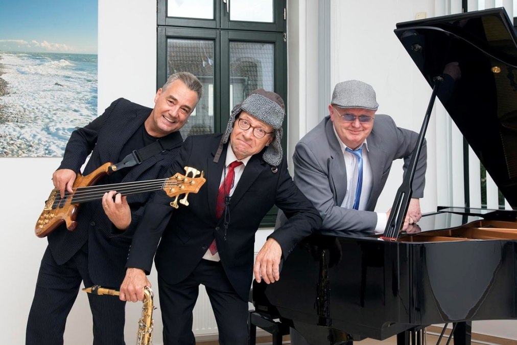 PM OW 24 -62___23.12.__Swinging Bells in the Fischlandhaus__Photo©Arnt Löber, © Arnt Löber PM OW 24 -62___23.12.__Swinging Bells in the Fischlandhaus__Photo©Arnt Löber, © Arnt Löber