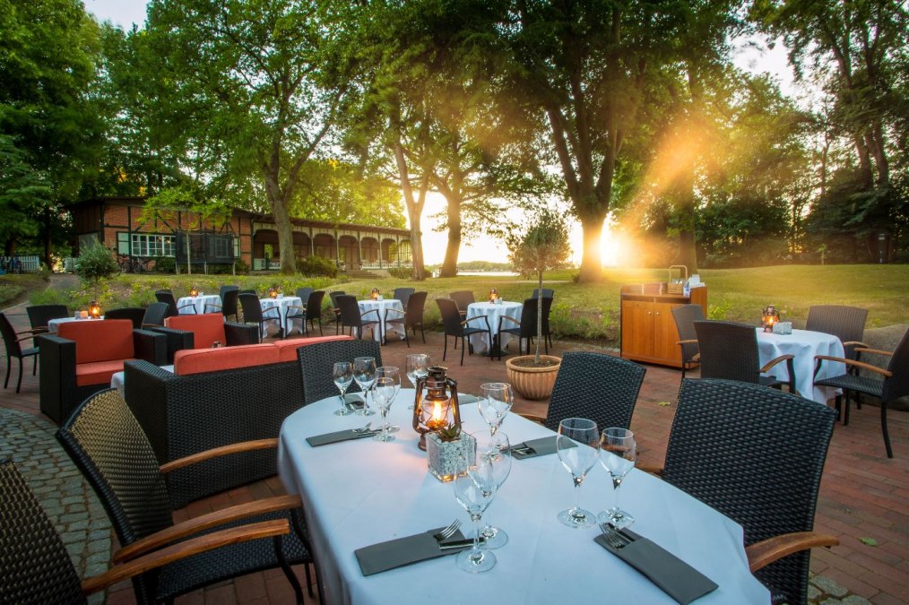 Terrace with lake view, © Daniel Stohl