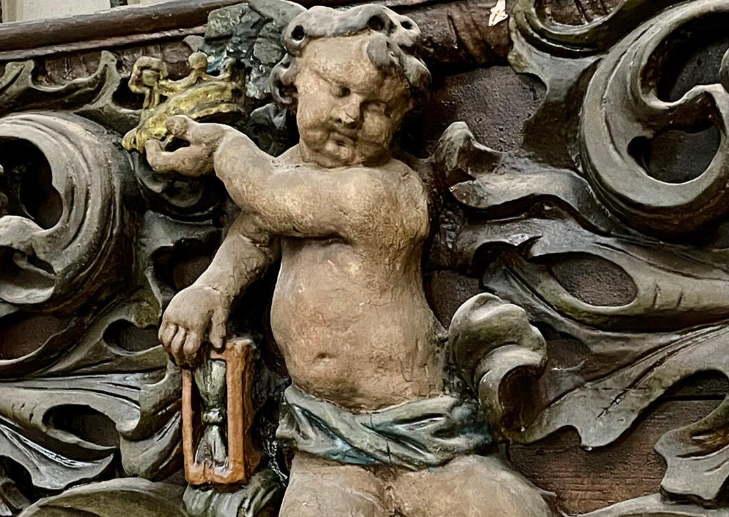 Angel with hourglass // &copy; Hanns-Peter Neumann