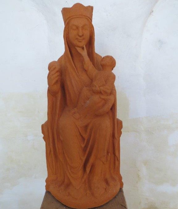 Madonna z Wolkwitz, gliniana replika autorstwa Gerti Bauer, © A. Groh
