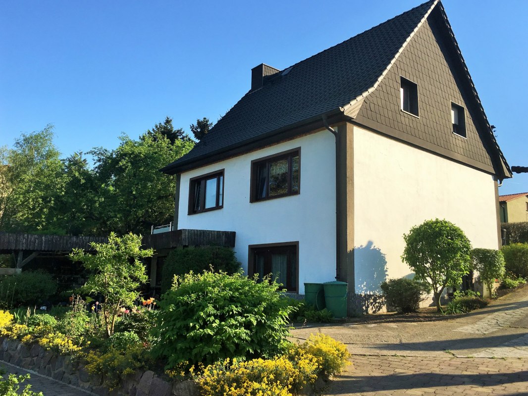 Widok domu z mieszkaniem wakacyjnym w prawym dolnym rogu, © Anja Kehrberg Widok domu z mieszkaniem wakacyjnym w prawym dolnym rogu, © Anja Kehrberg