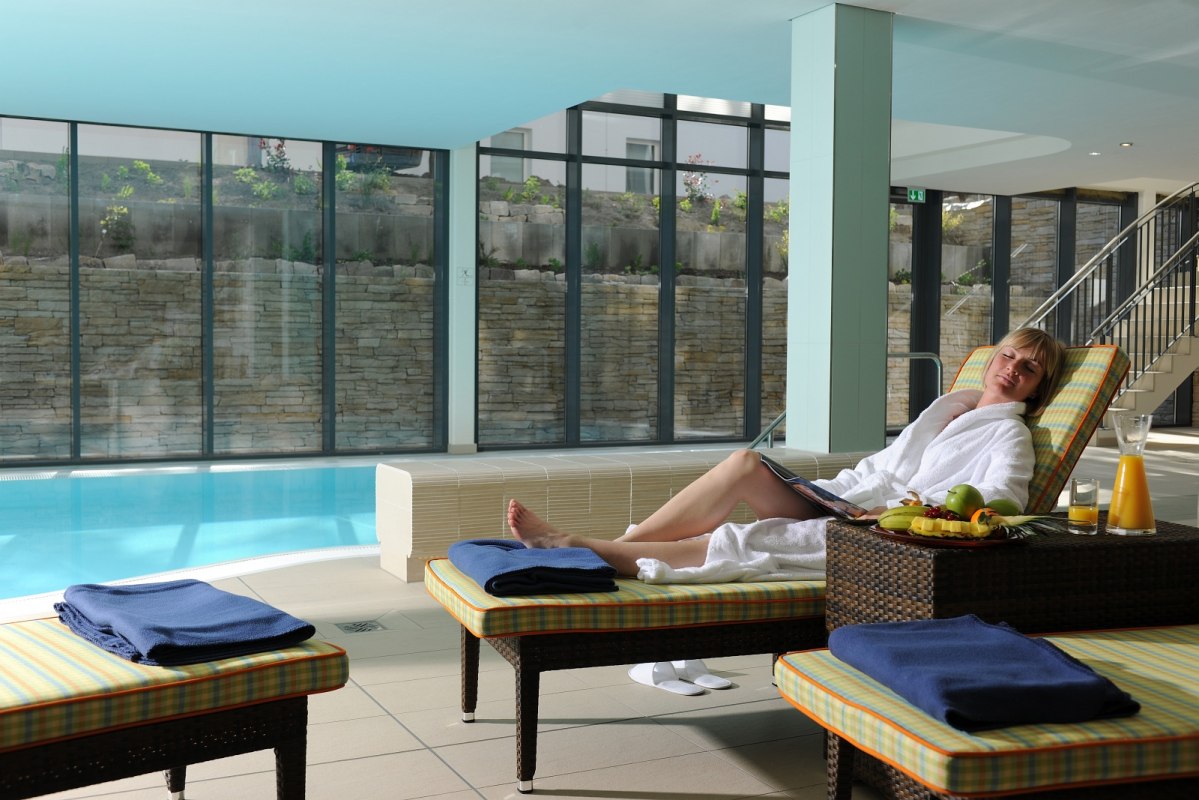 Wellnessruimte met zwembad // © Hotel Hübner GmbH Wellnessruimte met zwembad // © Hotel Hübner GmbH