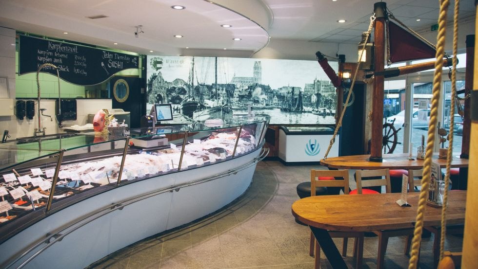 The sales counter of the galley // © Seeperle OHG The sales counter of the galley // © Seeperle OHG