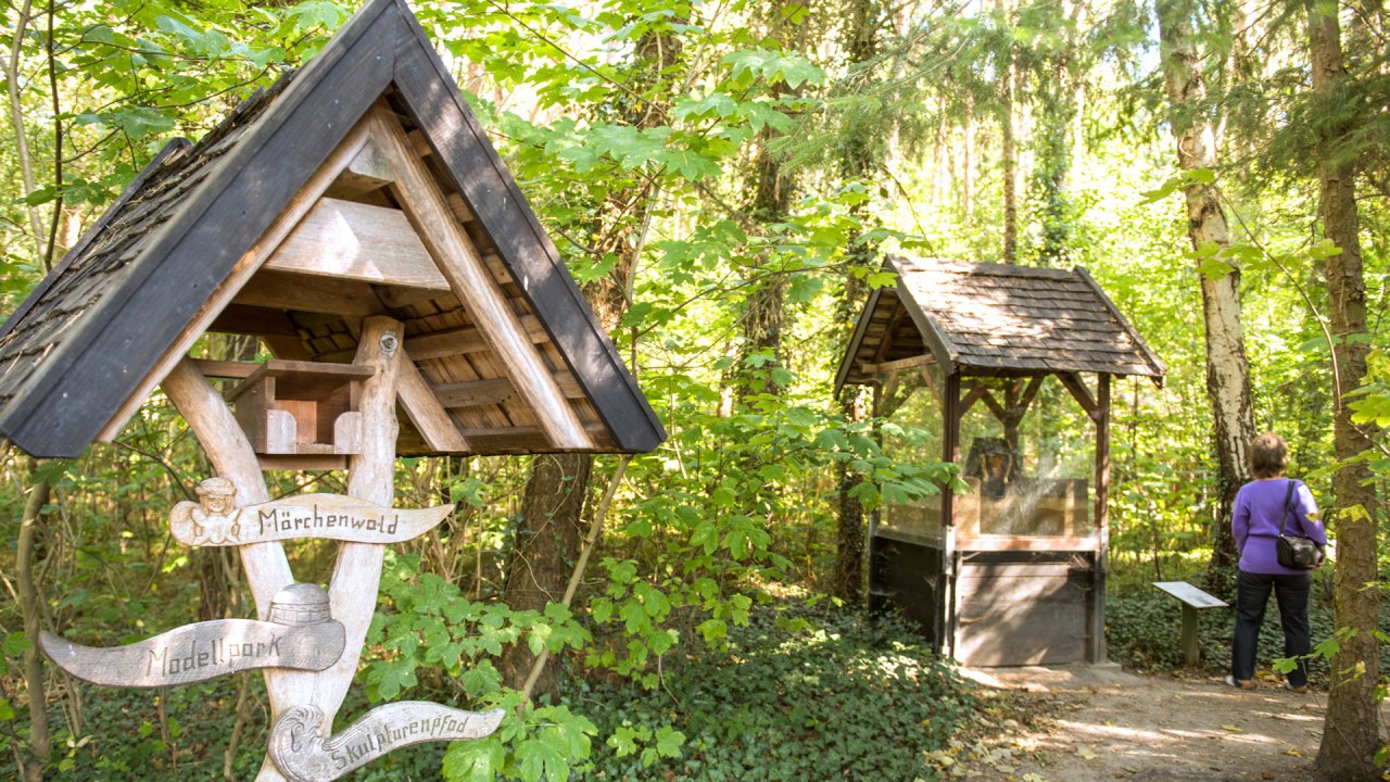 Park rzeźb i bajkowy las we wrzosowisku Rostock, &copy; TZRW/Th. Ulrich