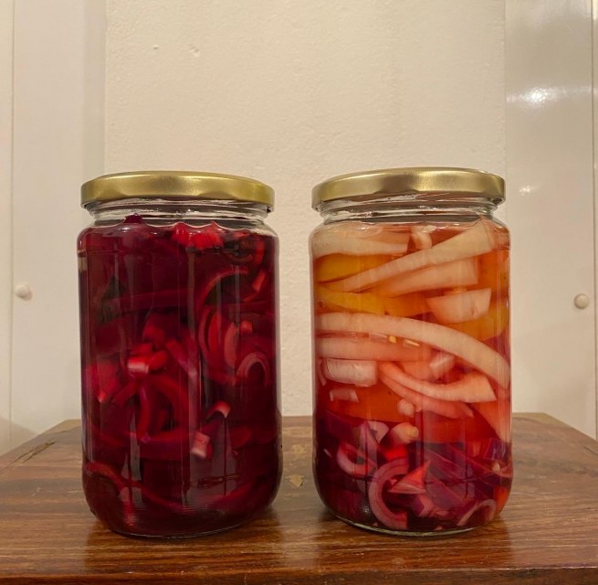 Marynowane warzywa w słoikach do przechowywania, © wertvoll Marynowane warzywa w słoikach do przechowywania, © wertvoll