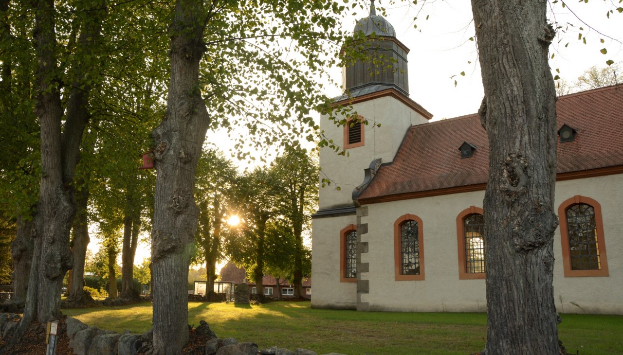 Barokowy kościół Warlitz, © Tourismusverband Mecklenburg-Schwerin e.V. Barokowy kościół Warlitz, © Tourismusverband Mecklenburg-Schwerin e.V.