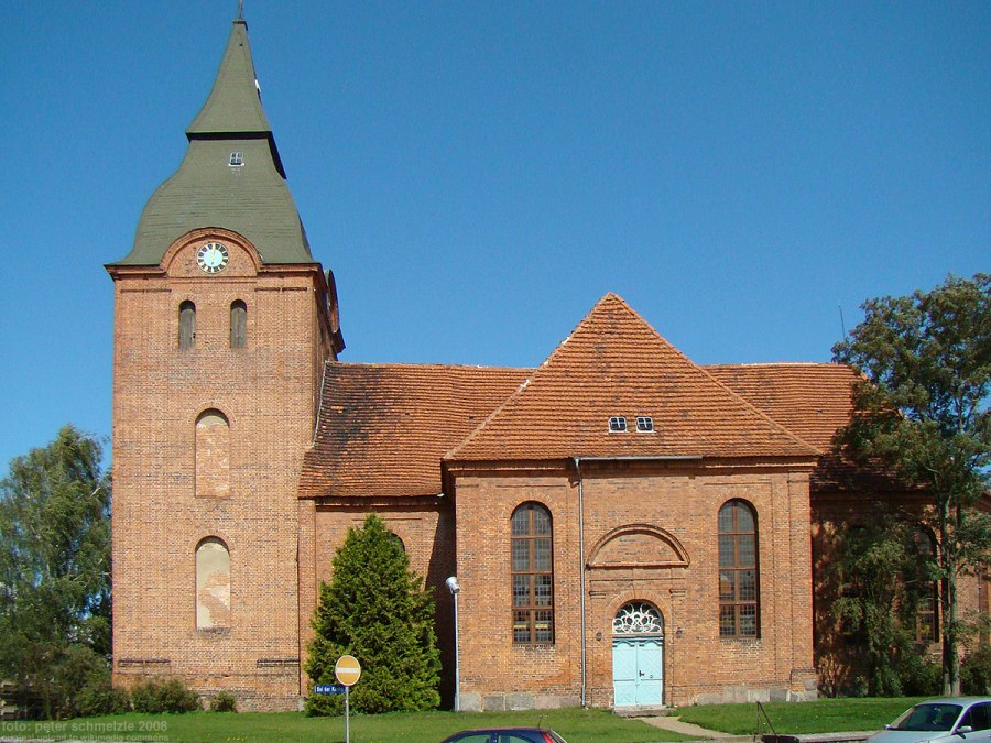 Stavenhagen_Stadtkirche_außen_2008, © Peter Schmelzle