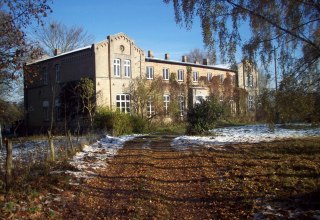 Dworek Diedrichshof zimą, © Sphinx ET
