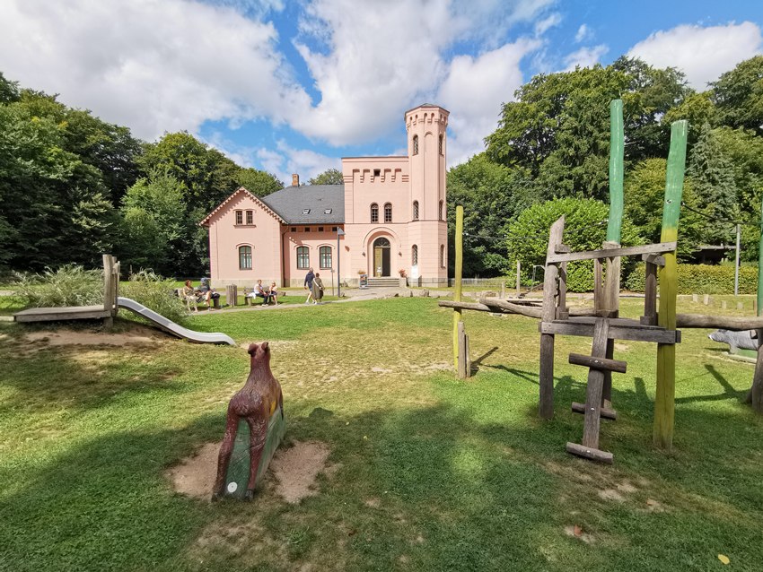 Centrum informacyjne Granitzhaus - interaktywna wystawa na temat Rezerwatu Biosfery Południowo-Wschodniej Rugii // © Biosphärenreservat Südost-Rügen Centrum informacyjne Granitzhaus - interaktywna wystawa na temat Rezerwatu Biosfery Południowo-Wschodniej Rugii // © Biosphärenreservat Südost-Rügen