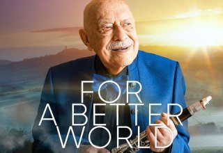 &copy; https://waren-tourismus.reservix.de/tickets-giora-feidman-for-a-better-world-giora-feidman-duo-in-waren-mueritz-heilig-kreuz-kirche-am-17-4-2026/e2460425