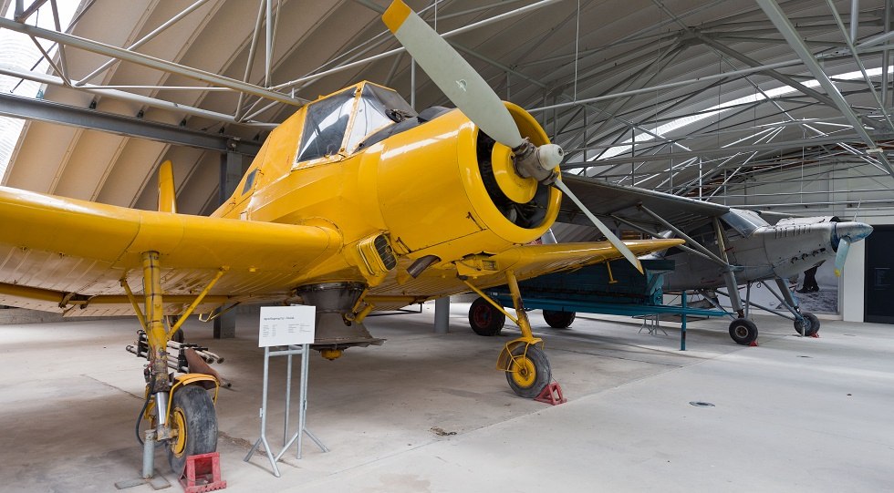 Hangar 2 // &copy; Dieter Graf