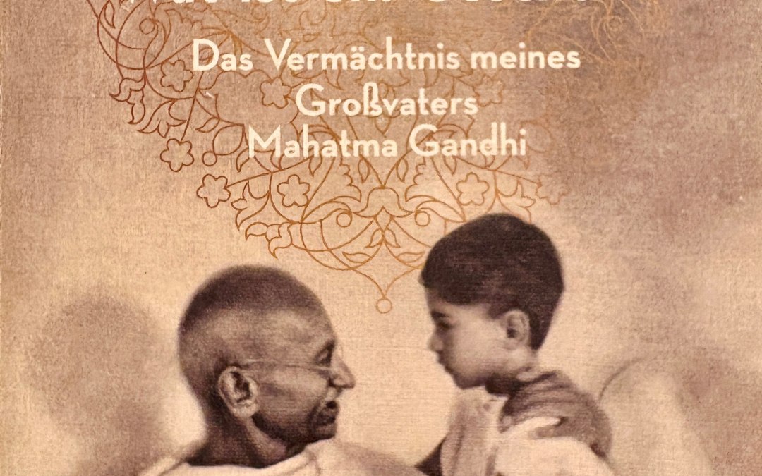 14_Reading_Fischerwiege_04.10.25_8pm_cover_book_with_publisher_(©Arun Gandhi), © ©Arun Gandhi