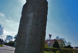 the overman-sized atonement stone at the entrance to the village of Schaprode // &copy; Arch&auml;o Tour R&uuml;gen