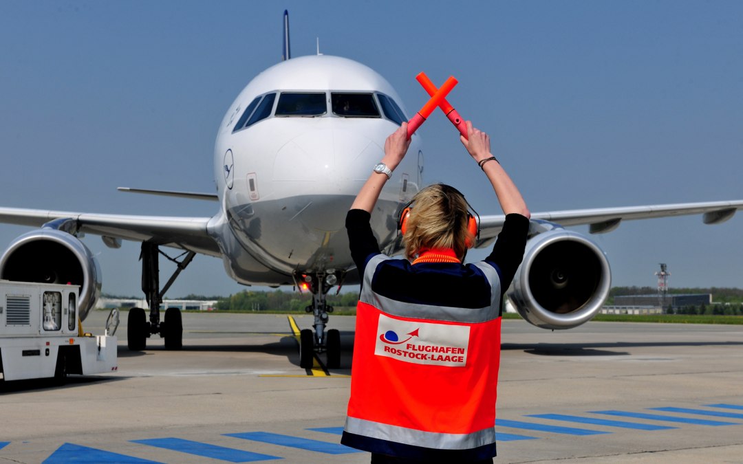 Obsługa samolotu, © Flughafen Rostock-Laage
