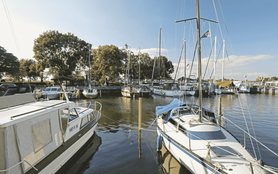 Boten bij de aanlegsteiger, © TMV/Gohlke