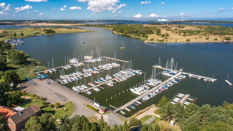 Witamy w nowoczesnej, idyllicznie położonej marinie, © Marina Neuhof/Pinkau Entertainment