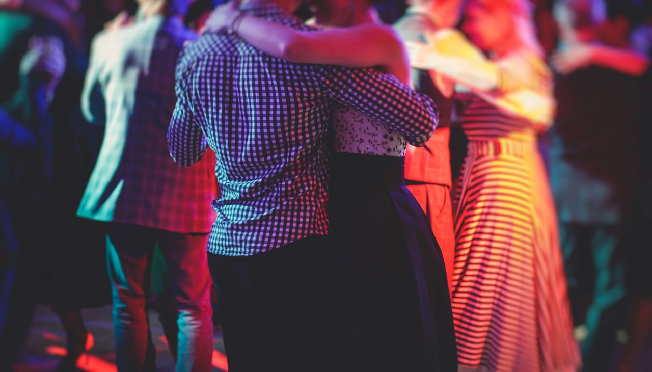 Dansen in de Sky Bar, &copy; Hotel NEPTUN