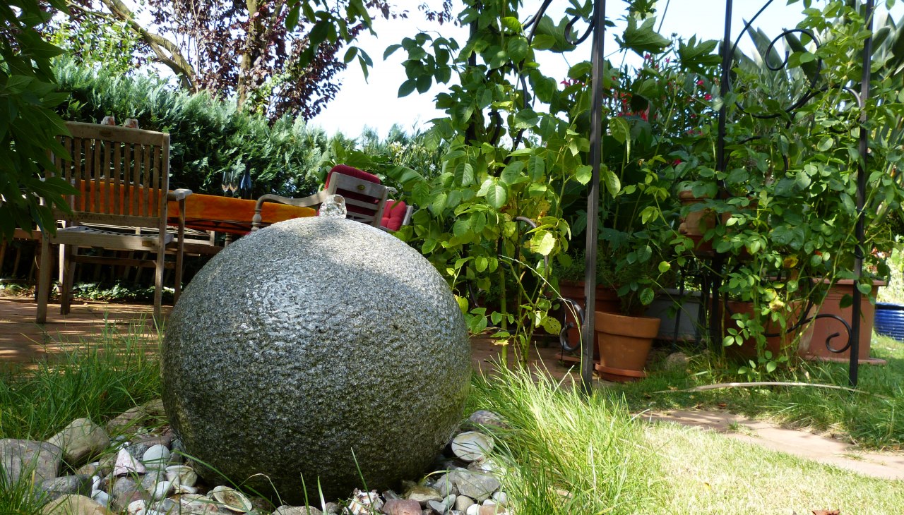 Fontanna kulowa, © Ambros Fontanna kulowa, © Ambros