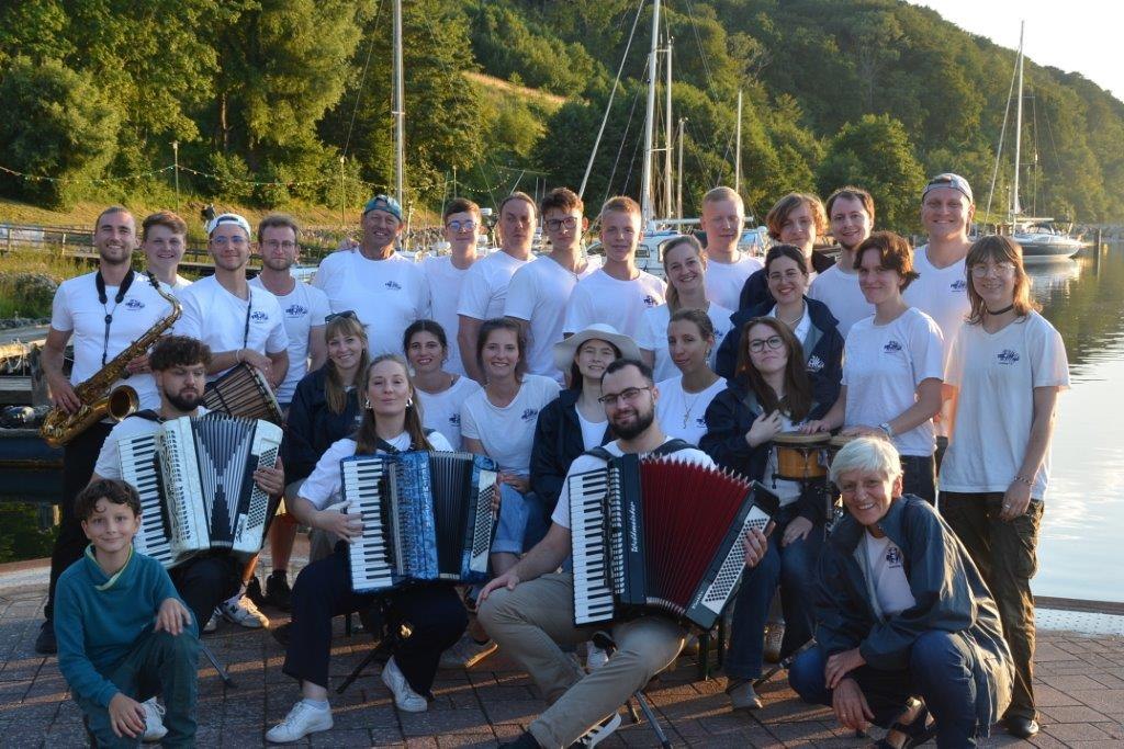 &copy; TREMOLO nonstop