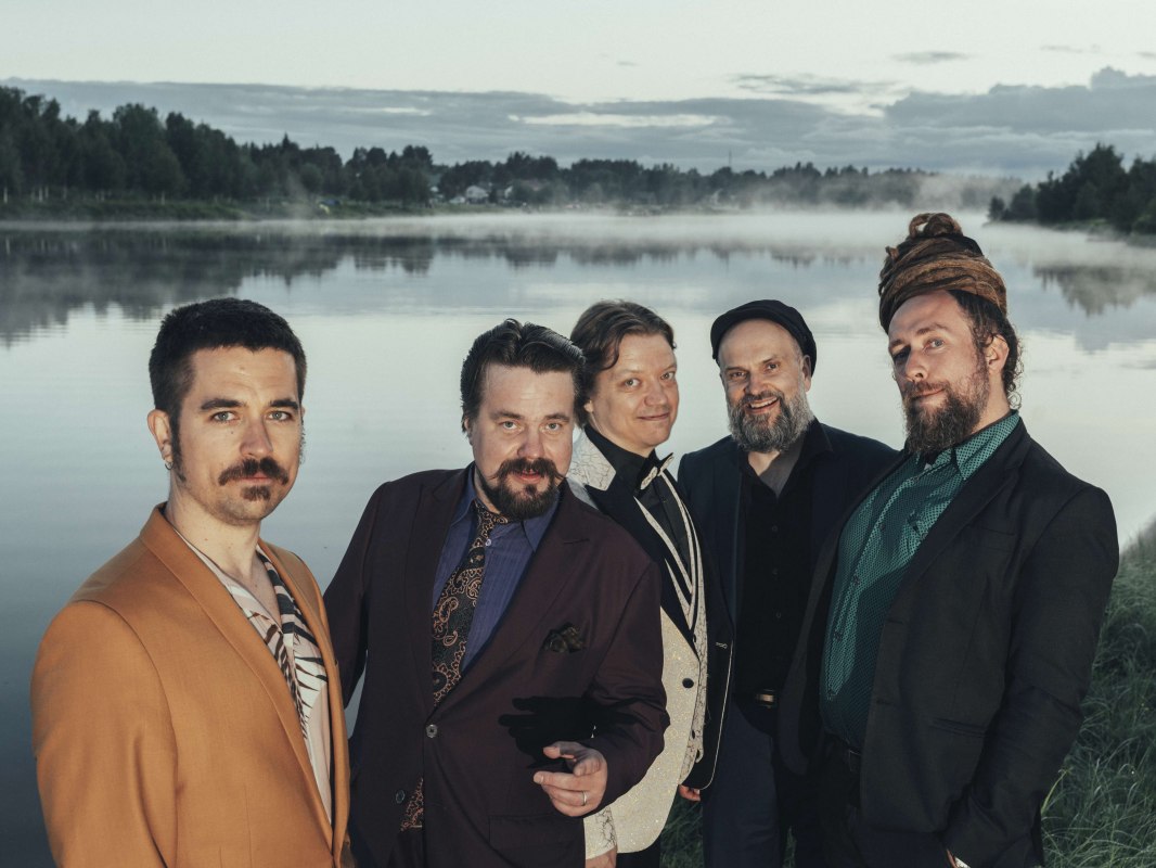 &copy; K&uuml;nstler