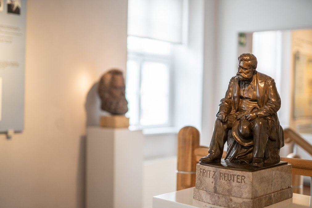 Figure of the writer, © Tobias Kramer