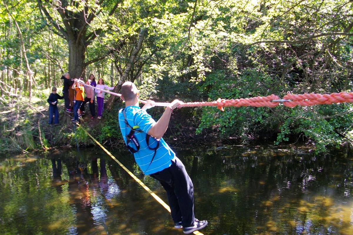 Doświadcz lasu sercem, głową i dłonią, © Landesforst MV Doświadcz lasu sercem, głową i dłonią, © Landesforst MV