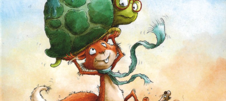 Auf dem Bild ist ein Eichhörnchen abgebildet, was eine Schildkröte hochhebt. // © Stadtbibliothek Stralsund Auf dem Bild ist ein Eichhörnchen abgebildet, was eine Schildkröte hochhebt. // © Stadtbibliothek Stralsund