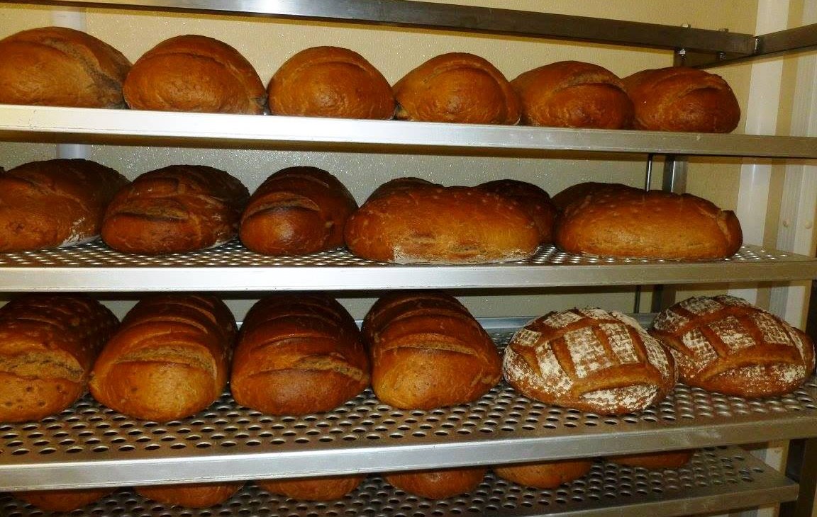 Fresh mixed rye breads, © Ihlenfeldt's Bäckerei