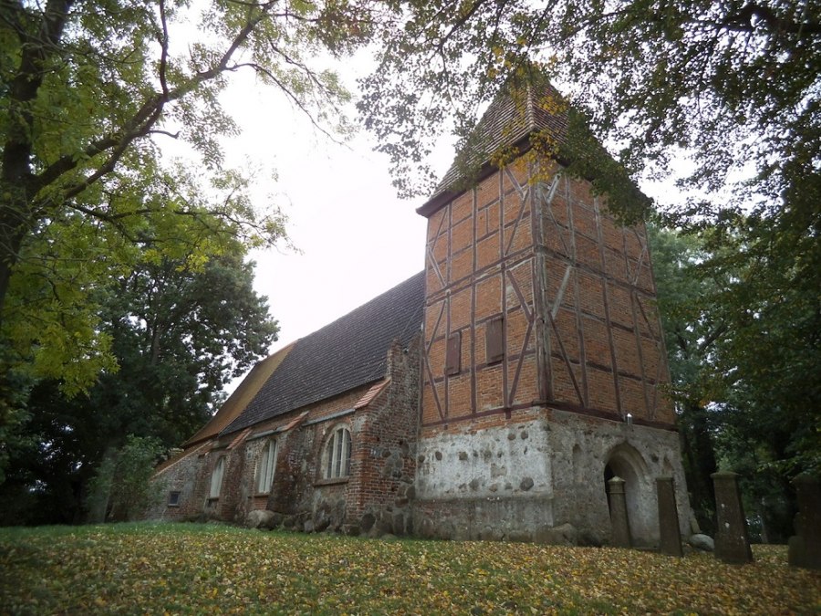 Kościół św. Szczepana w Swantow, © Tourismuszentrale Rügen
