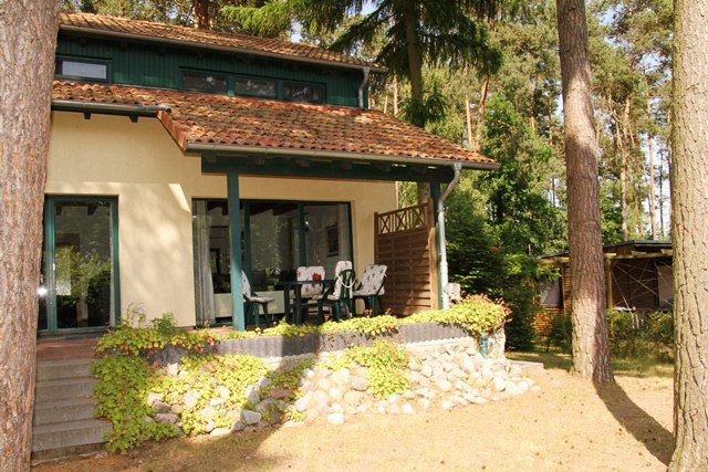 Domy wakacyjne Waldschneise nad jeziorem Jabel // &copy; Ferienkontor