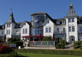 Apartmenthaus Meereswarte Promenadenseite // &copy; Asgard Hotels